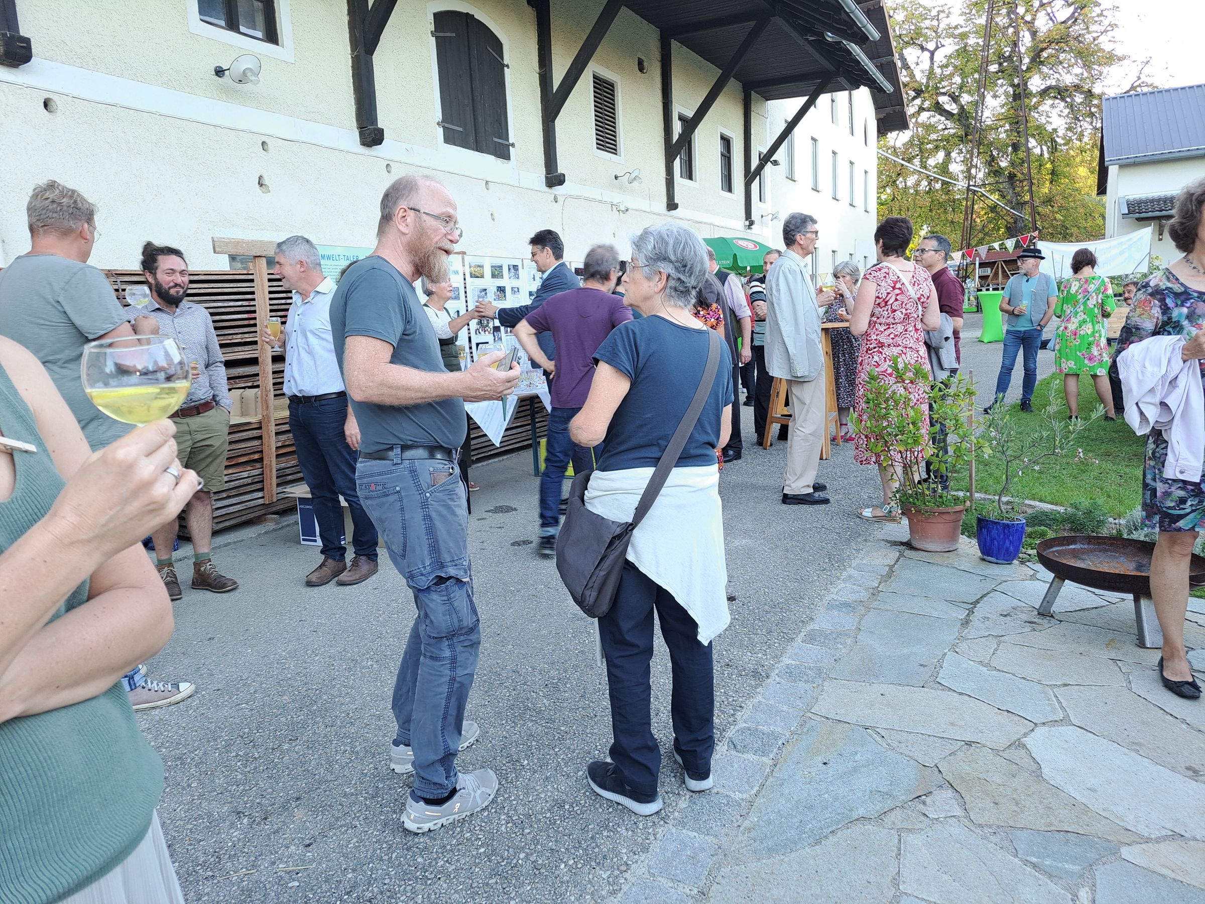 Angeregte Unterhaltungen bereicherten die Feier.